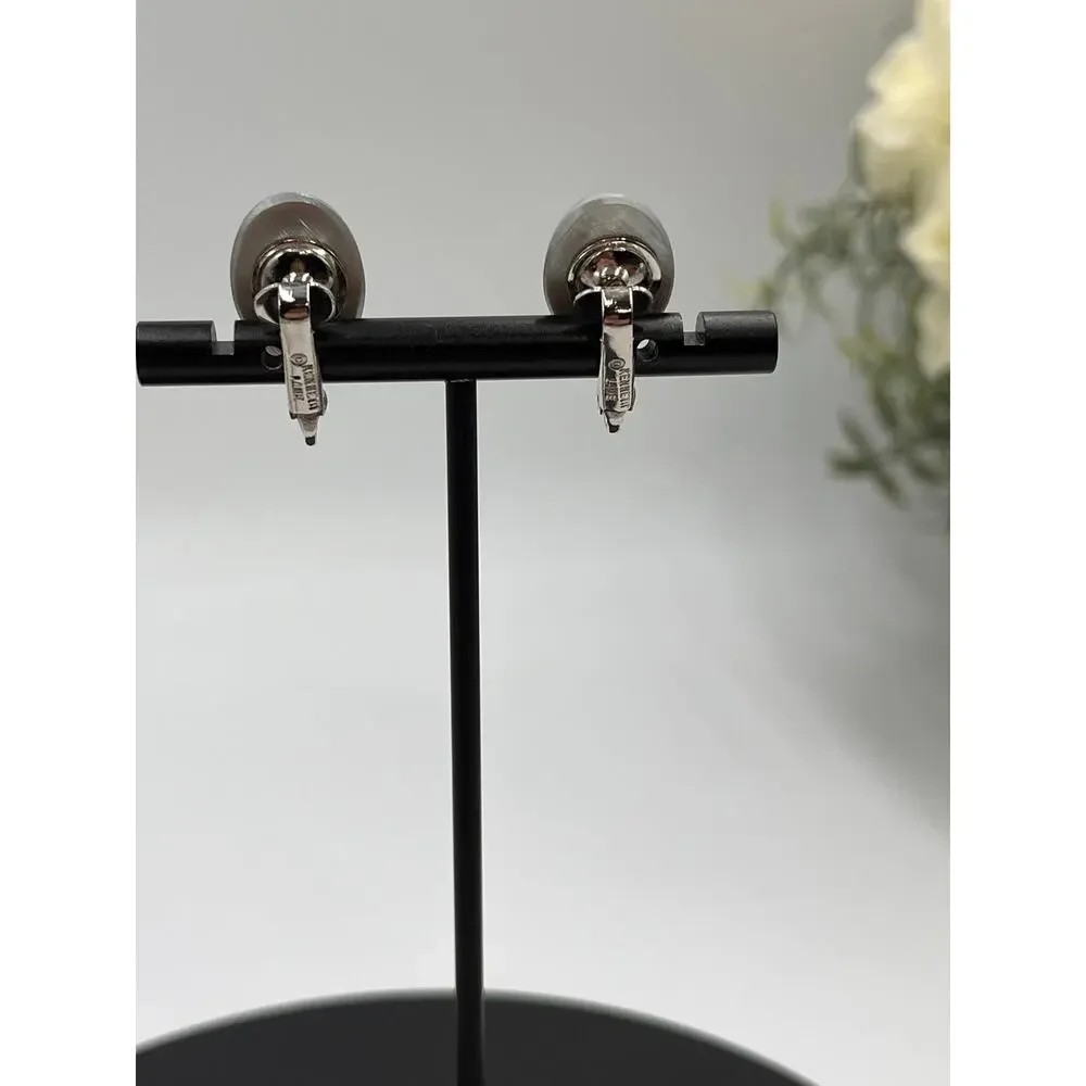 Kenneth Jay lane Faux Gray Pearl Clip on‎ Silver tone Vintage Signed Earrings - Picture 8 of 8